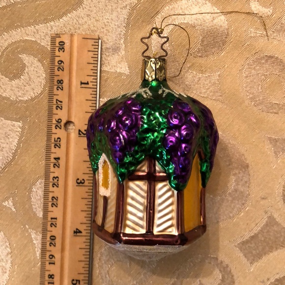 Ornament Grapes - Picture 1 of 2